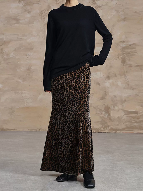 Leopard Velvet Midi Skirt for Women — Slim-Fit High-Waist Fishtail Skirt, Soft & Elegant Fall/Winter Style