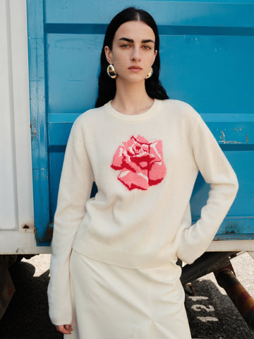 Soft Wool Rose Jacquard Sweater – Semi-Worsted Round Neck Pullover for Women