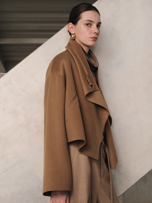 Women's Fine Wool Double-Faced Short Coat with Oversized Lapel – Relaxed Cocoon Silhouette with Leather-Trim Detail