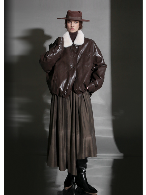 Luxury Sheepskin Down Jacket – Short Oil-Wax Leather Coat with Mink Fur Collar & Goose Down Fill, Winter Outerwear