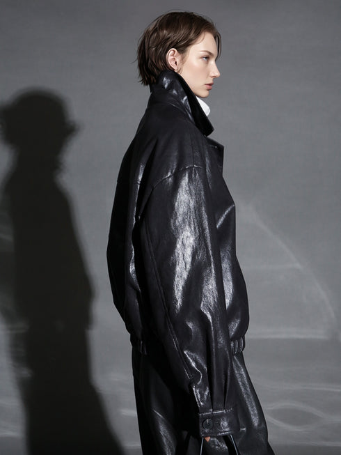 Motorcycle Style Leather Jacket for Women – Bold Lambskin Leather with Notched Collar, Chic and Gender-Neutral Outerwear