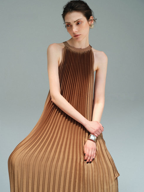 Beige Pleated Halter Neck Maxi Dress – Lightweight Resort Vacation A‑Line Dress