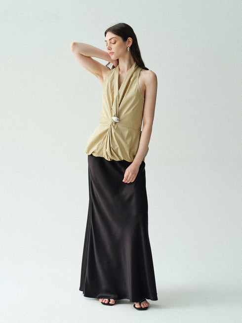 Cotton-Blend Halter Blouse with Sculptural Brooch – Irregular Knotted Waist Bubble-Hem Sleeveless Top