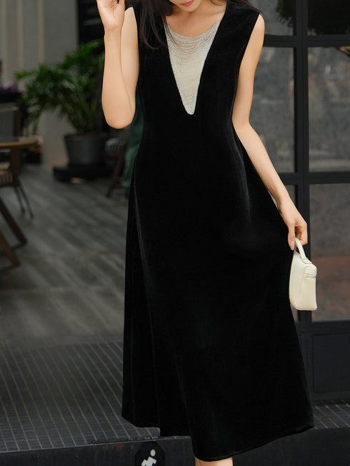 Elegant Silk Velvet V-Neck Midi Dress – Audrey-Inspired Sleeveless Tassel Statement Dress