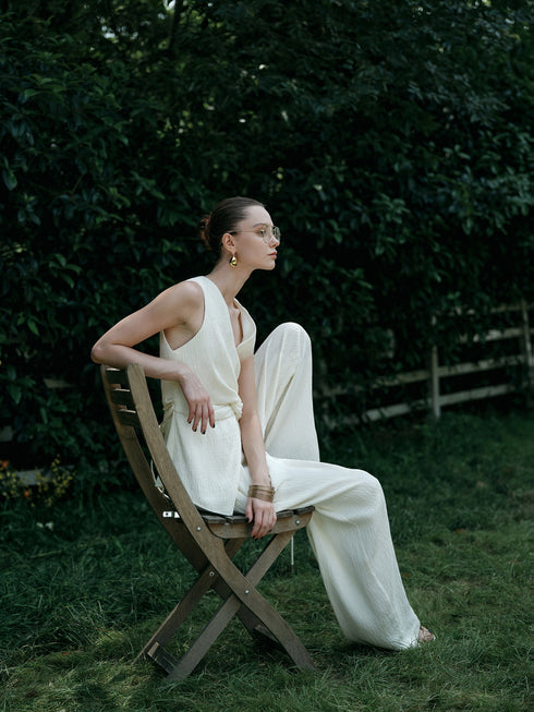Textured Twist-Front V-Neck Sleeveless Top & Wide-Leg Pants Set – Sculpted Waist Summer Ensemble