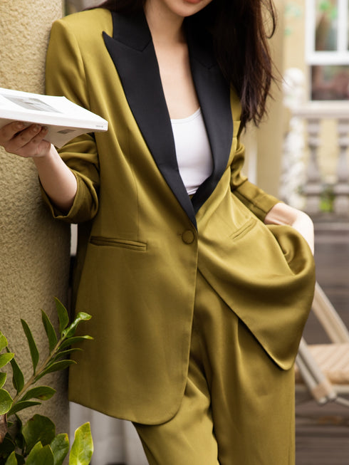 Acetate Contrast-Lapel Tailored Blazer & Wide-Leg Trousers Suit – Modern Office Elegance Set