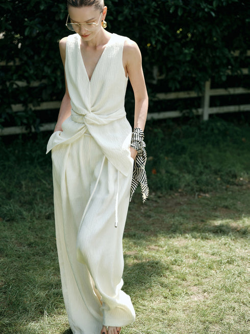 Textured Twist-Front V-Neck Sleeveless Top & Wide-Leg Pants Set – Sculpted Waist Summer Ensemble
