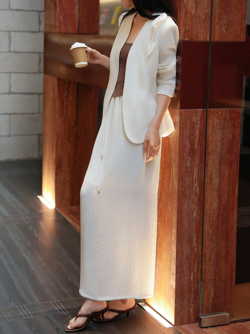 White Floral-Detail Blazer & Maxi Skirt Suit Set – Elegant Minimalist Tailored Women’s Ensemble