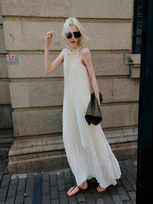 Beige Pleated Halter Neck Maxi Dress – Lightweight Resort Vacation A‑Line Dress
