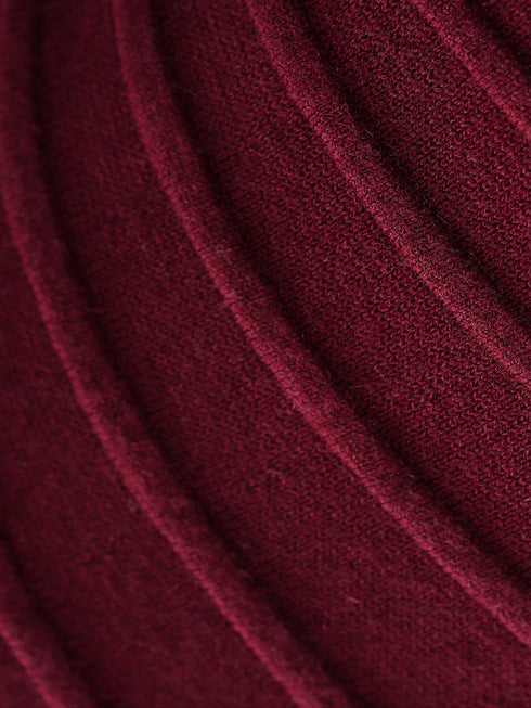 Soft Wool Textured Asymmetric Dress – Skin-Friendly Wool, Radiating Weave, Slim One-Shoulder Fit & Flared Mermaid Hem