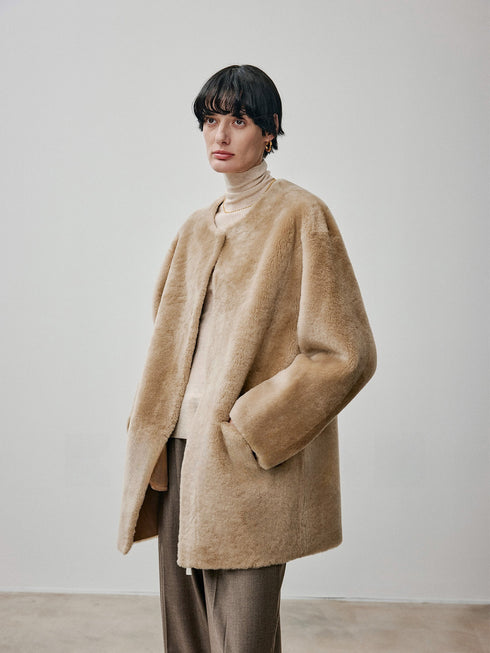 Nordic-Style Merino Shearling Coat – Oversized Relaxed Fit, Natural Shearling, Mid-Length Jacket