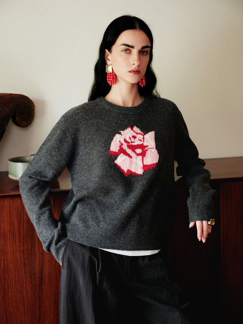 Soft Wool Rose Jacquard Sweater – Semi-Worsted Round Neck Pullover for Women