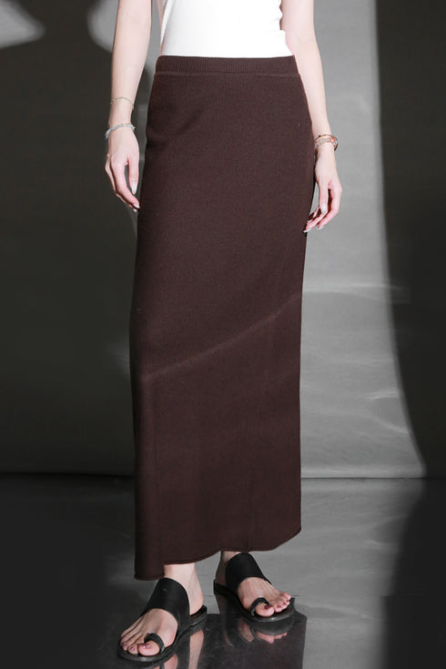 High-End Textured Wool Knit Set for Women – U-Neck Yangzi Yarn Sweater & Stretch Skirt Two-Piece Outfit