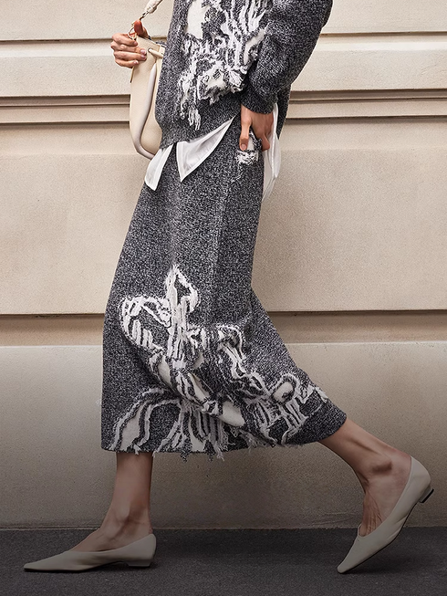 Autumn Winter New Simple Casual Floral Embroidered First-Cut Wool Women’s Knit Pencil Skirt