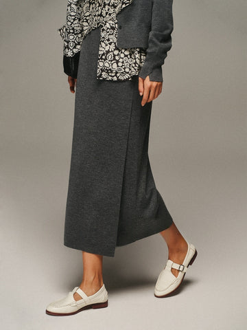 German Wool Yarn Ribbed Knit Pencil Skirt – Elegant Split Hem Wool Midi Skirt for Work