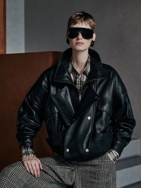 2025 Fall/Winter Women’s Vintage Sheepskin Leather Jacket – Double-Layer Lapel & Structured Panel Design