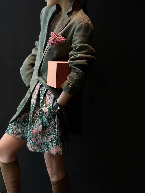 Elegant Autumn Set – Retro Green Jacquard Blazer & Shorts Two-Piece