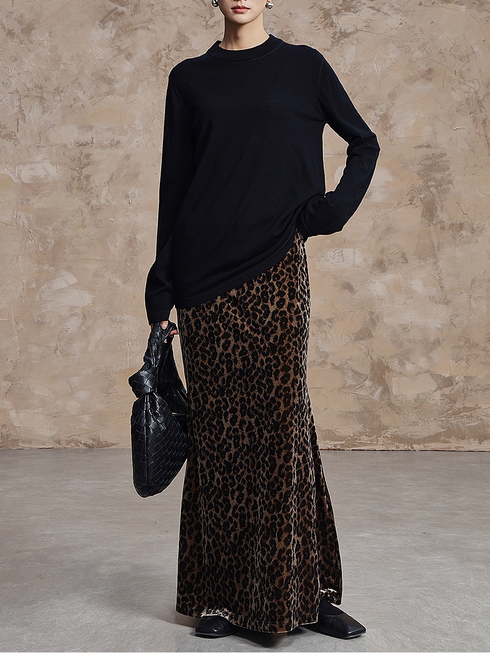 Leopard Velvet Midi Skirt for Women — Slim-Fit High-Waist Fishtail Skirt, Soft & Elegant Fall/Winter Style