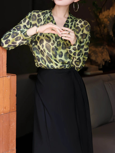 French V-Neck Leopard Print Wrap Dress – Elegant Waist-Cinching Long Sleeve Maxi Dress