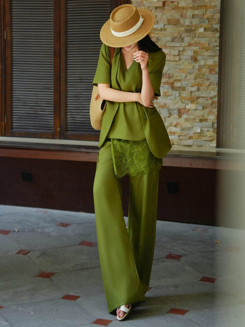 Old Money Linen Tailored Suit Set – Sleeveless V‑Neck Top, Lace Layer Detail, Relaxed Blazer & Wide‑Leg Pants