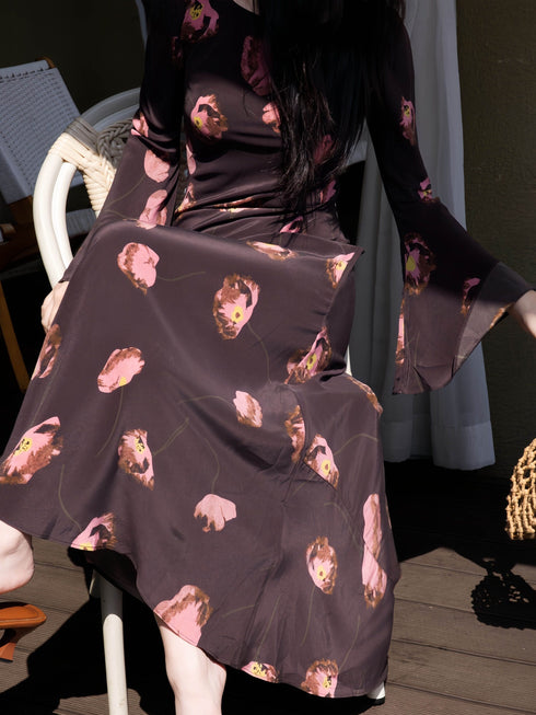 Luxury Mulberry Silk Floral Maxi Dress – Vacation Style Waist-Cinched Long Sleeve Dress