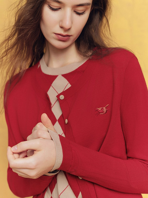 Christmas Layered-Look Knit Cardigan for Women – New Relaxed & Cozy Holiday Sweater