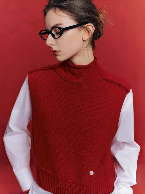 Wool Turtleneck Christmas Sweater Vest & Shirt Set – New Designer Two-Piece Outfit for Women