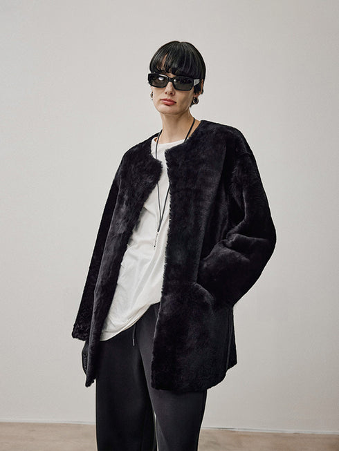 Nordic-Style Merino Shearling Coat – Oversized Relaxed Fit, Natural Shearling, Mid-Length Jacket