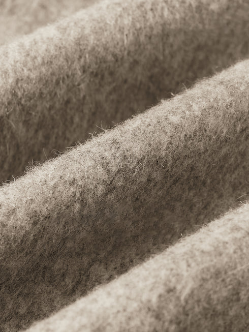 Women's Minimal Luxury Gradient Wool Double-Faced Coat with Detachable Color-Block Scarf – Mid-Length Winter Overcoat