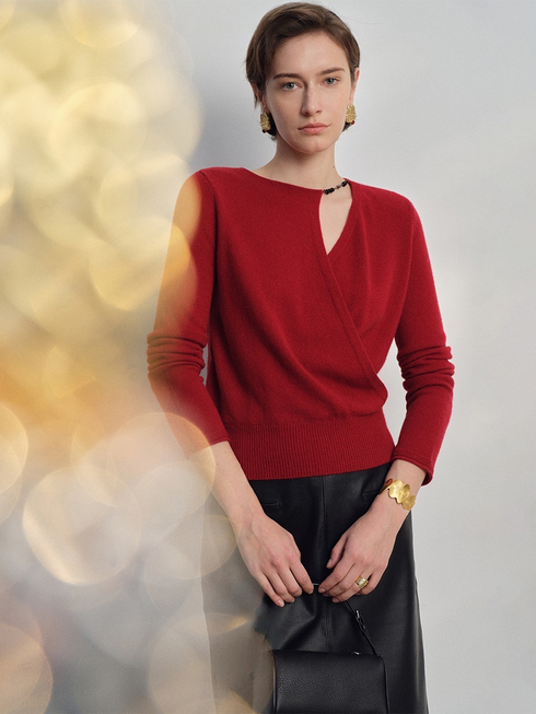 Elegant Cloud-Texture Merino Wool Sweater – Black Onyx Knit Pullover for Women