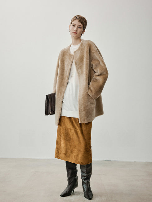Nordic-Style Merino Shearling Coat – Oversized Relaxed Fit, Natural Shearling, Mid-Length Jacket