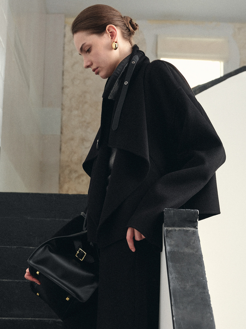 Women's Fine Wool Double-Faced Short Coat with Oversized Lapel – Relaxed Cocoon Silhouette with Leather-Trim Detail