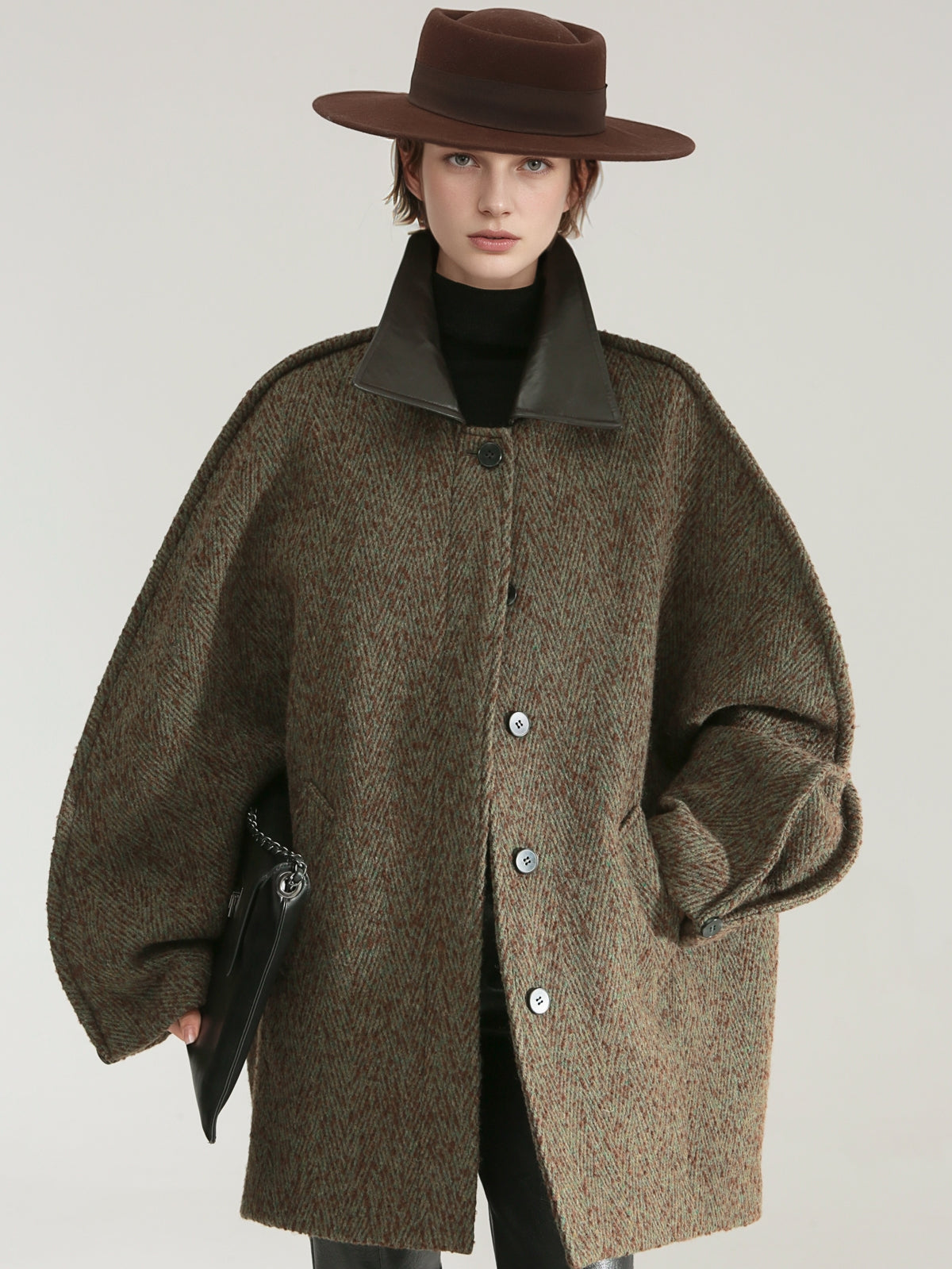 Designer Wool Coat for Women – Double-Faced Herringbone Snowflake Pattern Short Jacket with Leather Collar, Korean Style Winter Outerwear