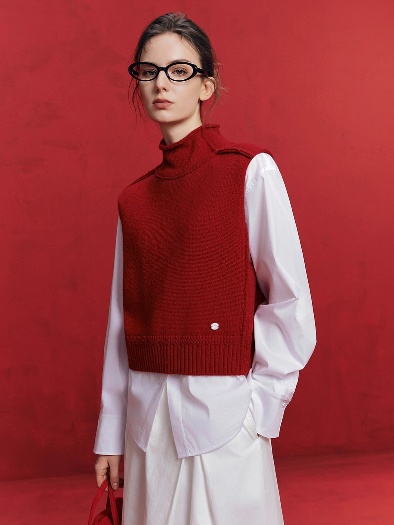 Wool Turtleneck Christmas Sweater Vest & Shirt Set – New Designer Two-Piece Outfit for Women