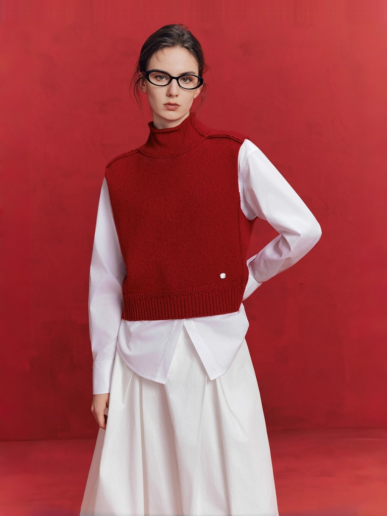 Wool Turtleneck Christmas Sweater Vest & Shirt Set – New Designer Two-Piece Outfit for Women