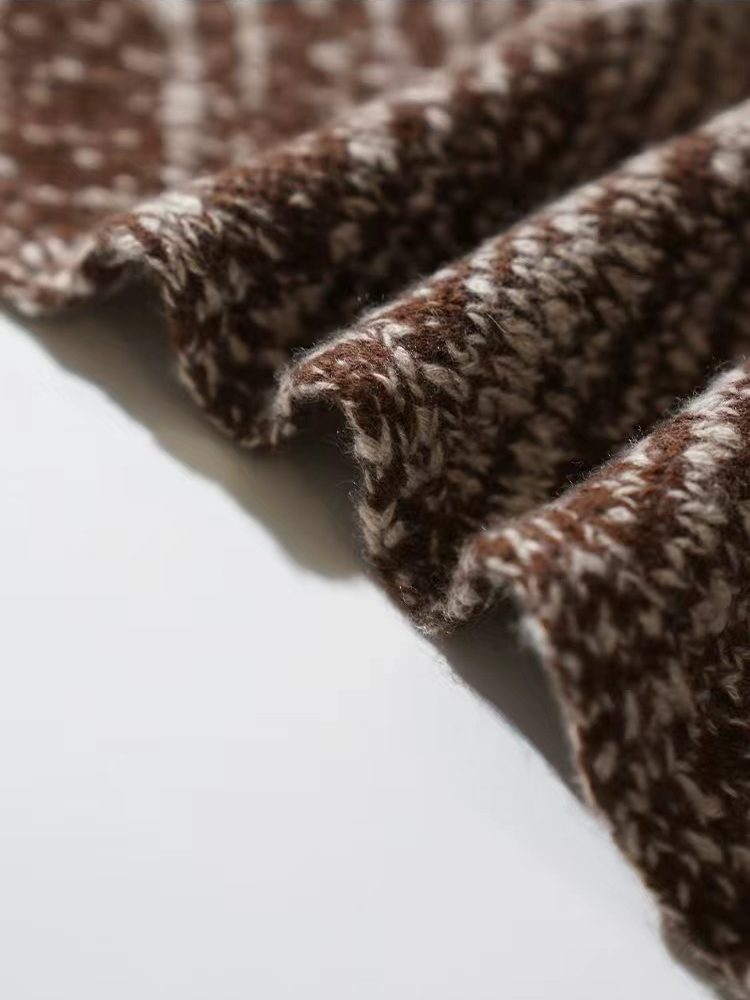 French Vintage Bouclé Triangle Shawl | Nordic-Style Warm Wool-Cashmere Winter Scarf