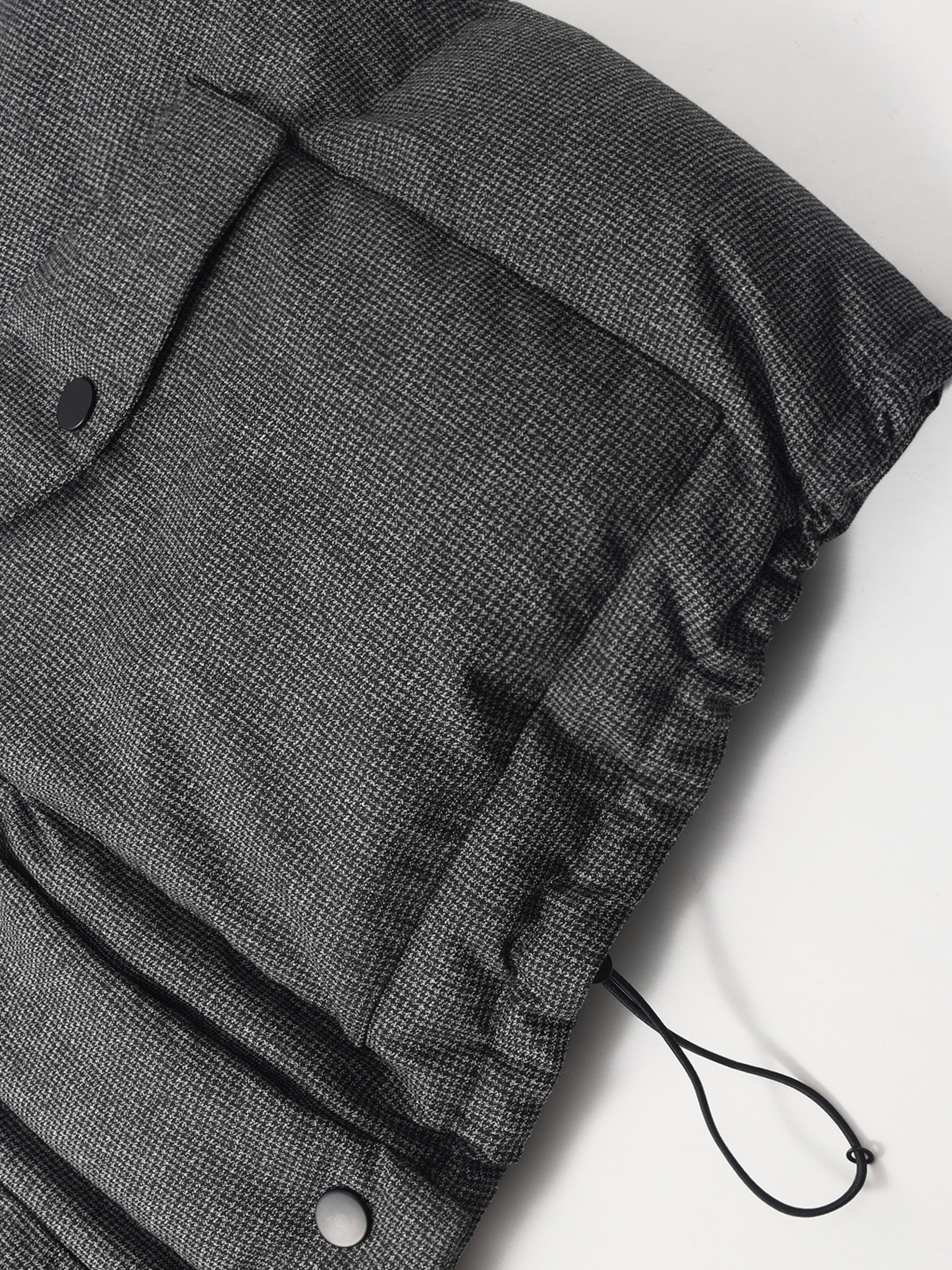 95% White Goose Down Lightweight Puffer Jacket for Women with Leather-Trim Collar and Relaxed MIU-Inspired Design