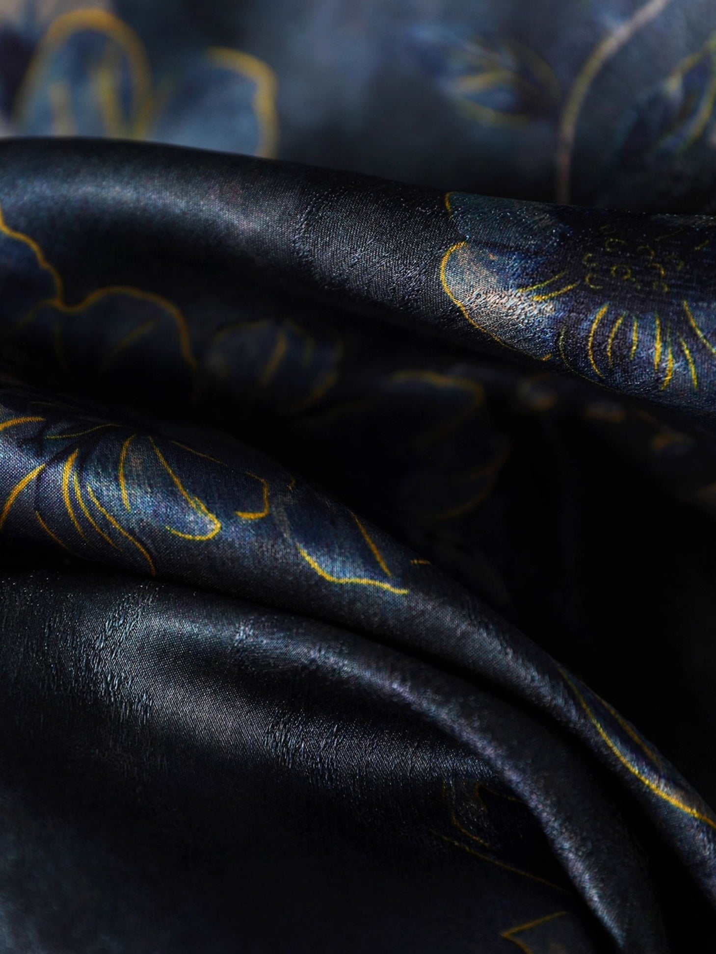 Golden Peony Jacquard Cocoon Pants in 22 Momme Gambiered Guangdong Silk