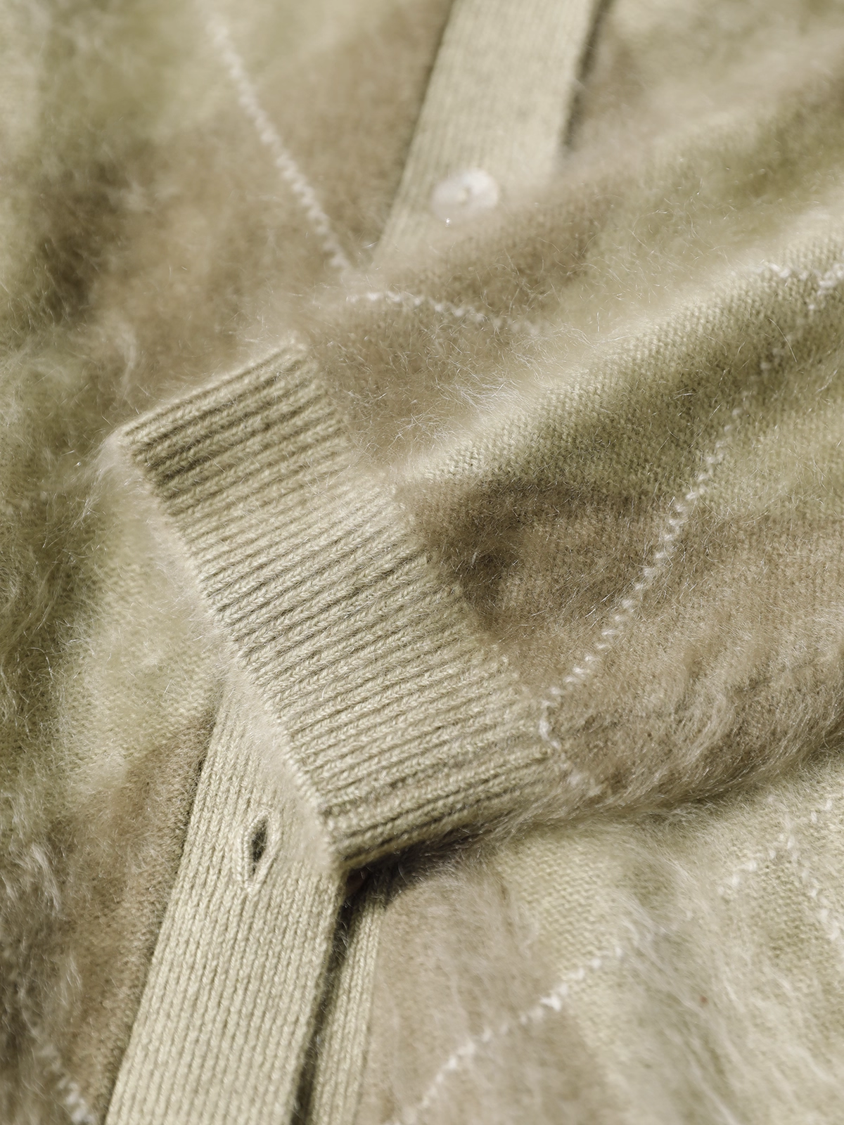 Heavyweight Brushed Knit Vintage Diamond-Pattern Cardigan for Women