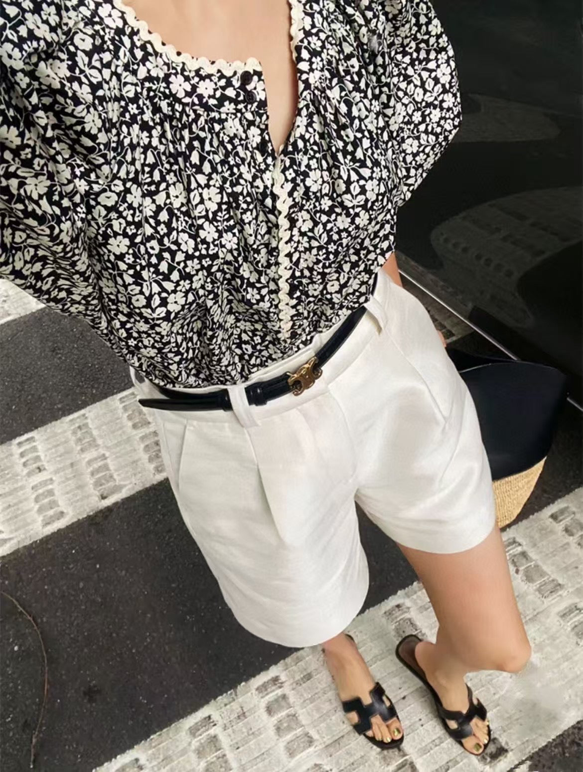Women’s French Style Puff Sleeve Top – Black Floral Short-Sleeve Pullover with Round Neck