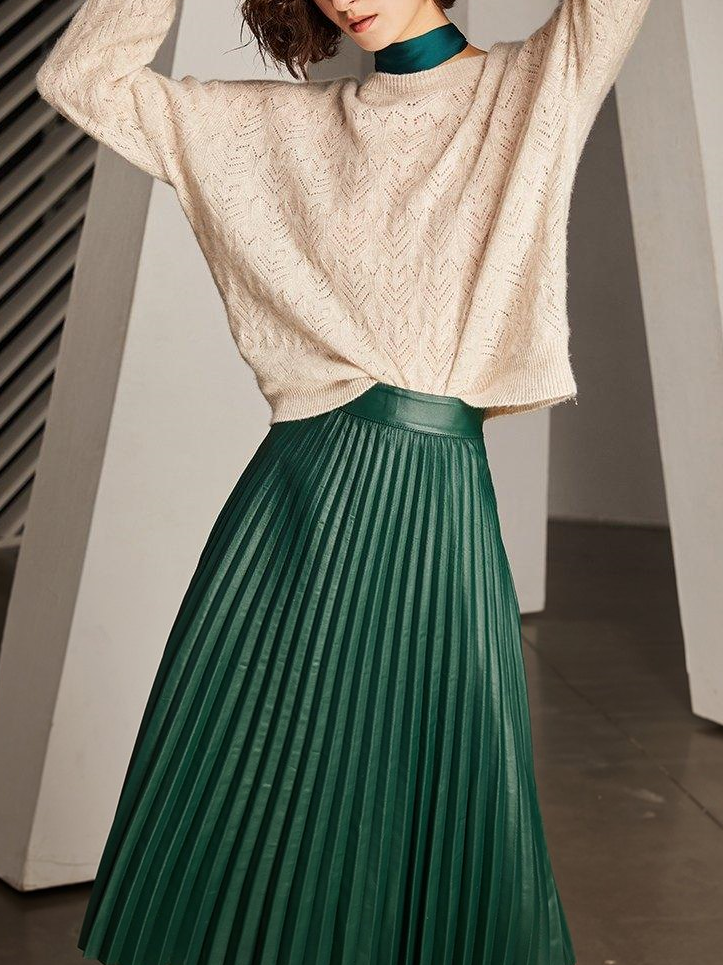 Women's Elegant Vintage High-Waisted Lambskin Leather Pleated Midi Skirt – Luxury Genuine Leather Skirt