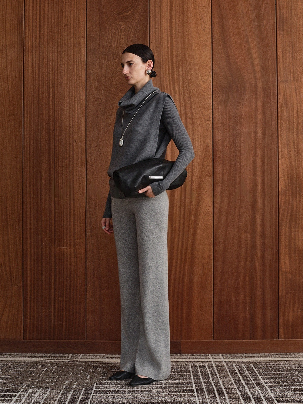Soft Merino Wool Knit Pants – Ultra-Fine Elastic Waist Knit Trousers with Draped Fit for Women