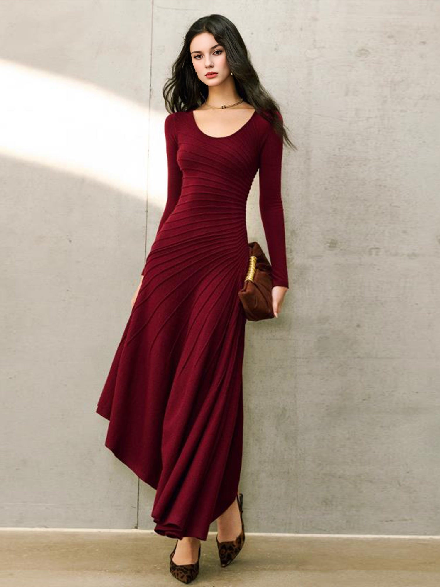 Soft Wool Textured Asymmetric Dress – Skin-Friendly Wool, Radiating Weave, Slim One-Shoulder Fit & Flared Mermaid Hem