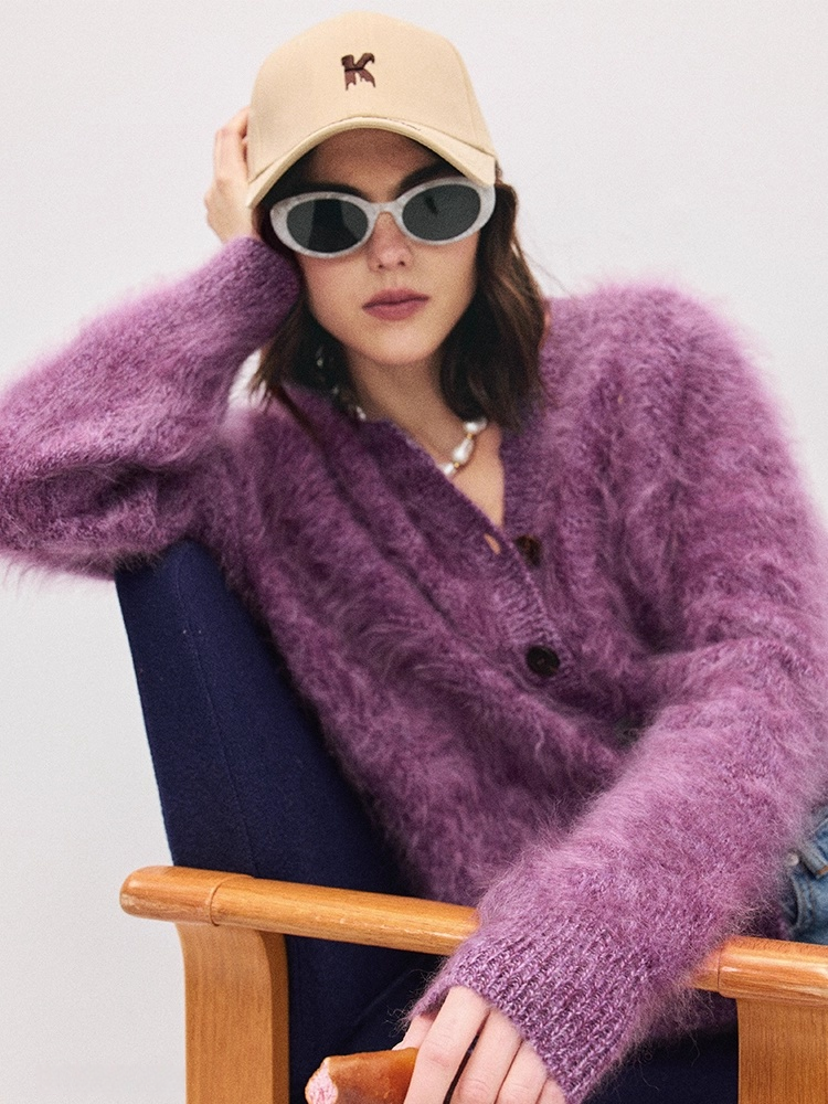 Brushed Cashmere-Wool Bouclé Yarn Crewneck Knit Cardigan for Women