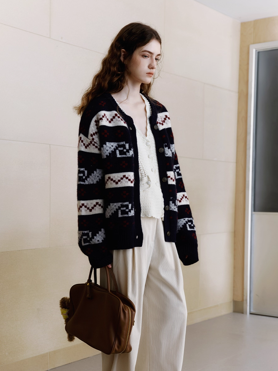 100% Wool Vintage Knit Cardigan for Women — Cozy Autumn Winter Sweater