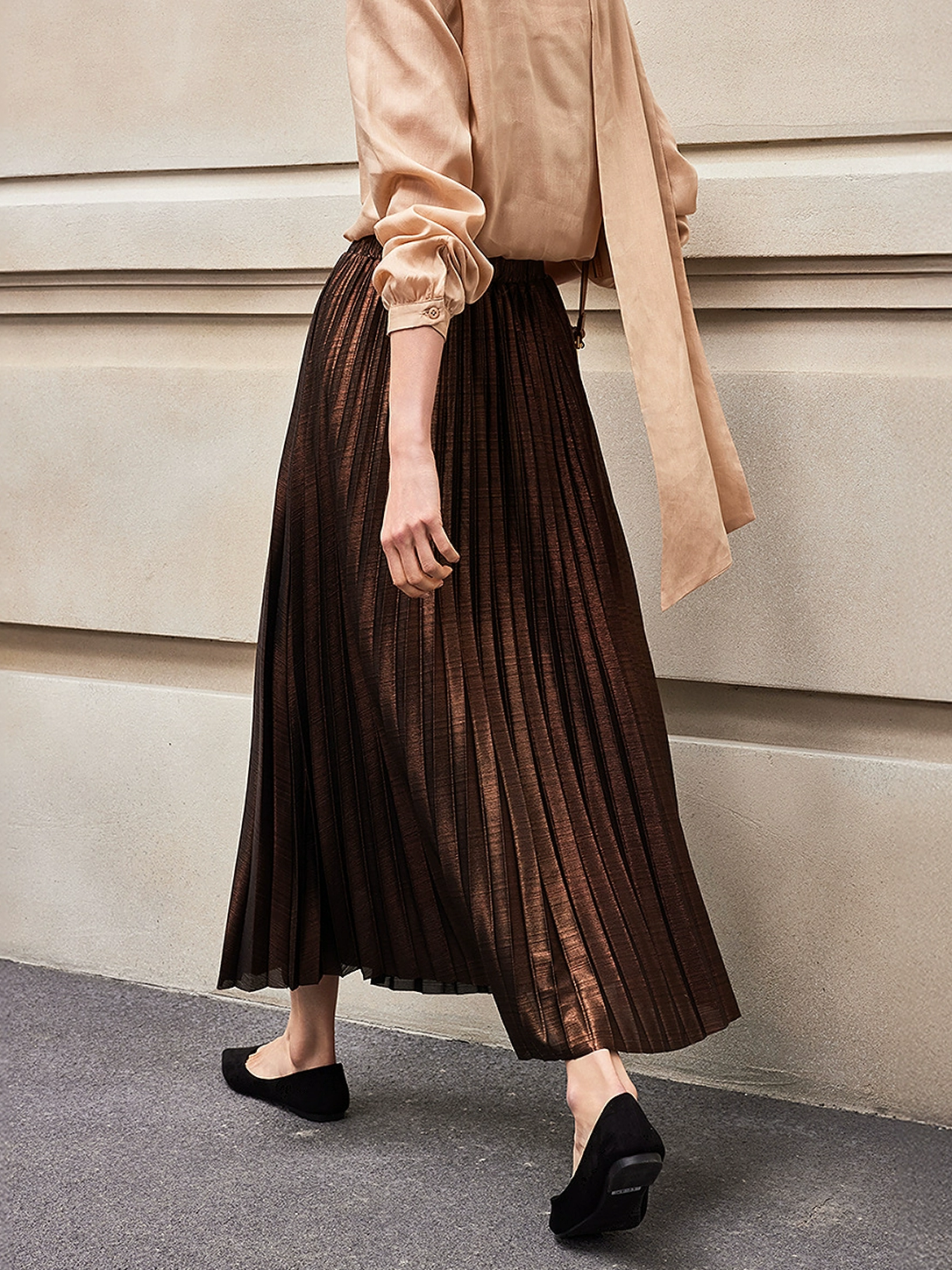 New Textured Metallic Satin Pleated Maxi Skirt for Women – Elegant Draped Long Skirt