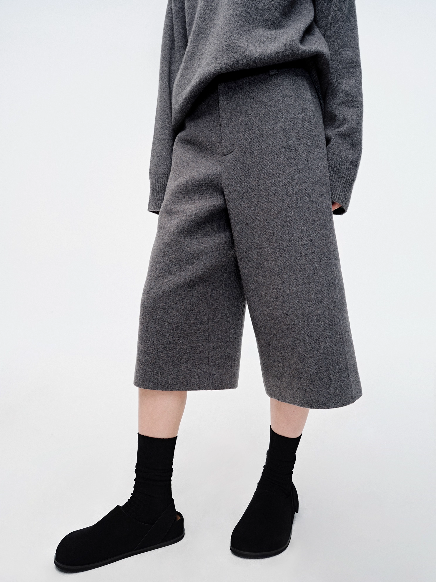 Vintage Wool-Blend Textured Air-Layer Cropped Straight-Leg Pants for Women – Double-Faced Fabric 7/8 Trousers