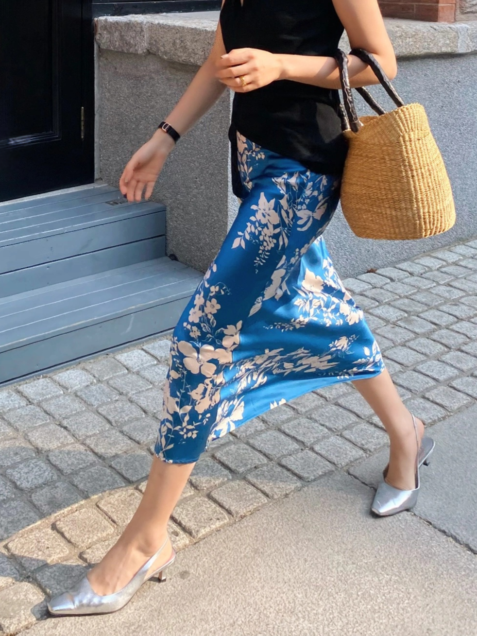 Mulberry Silk Bias-Cut Skirt – Navy Blue Daylily Print in Washed Satin