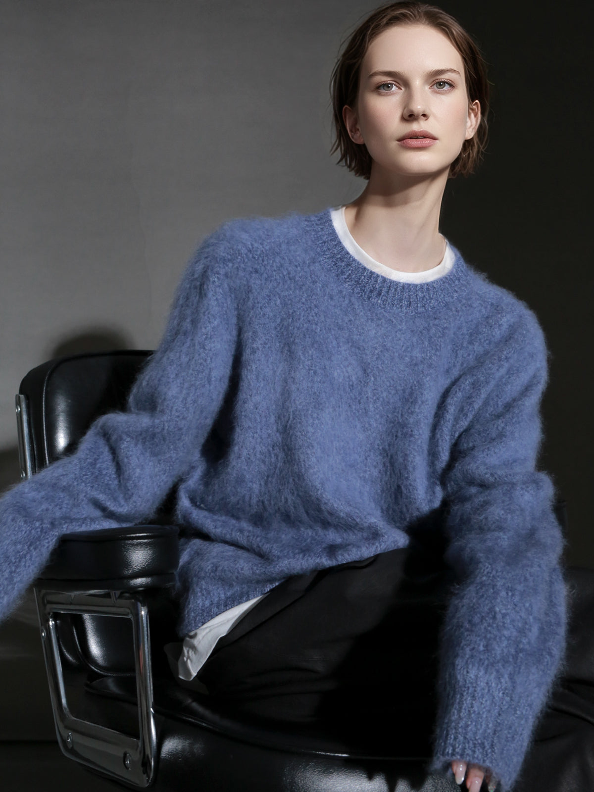 Luxury Seamless Wool Crew Neck Long Sleeve Knit Sweater – Soft and Cozy Wool Fleece with an Elegant Lazy Chic Vibe