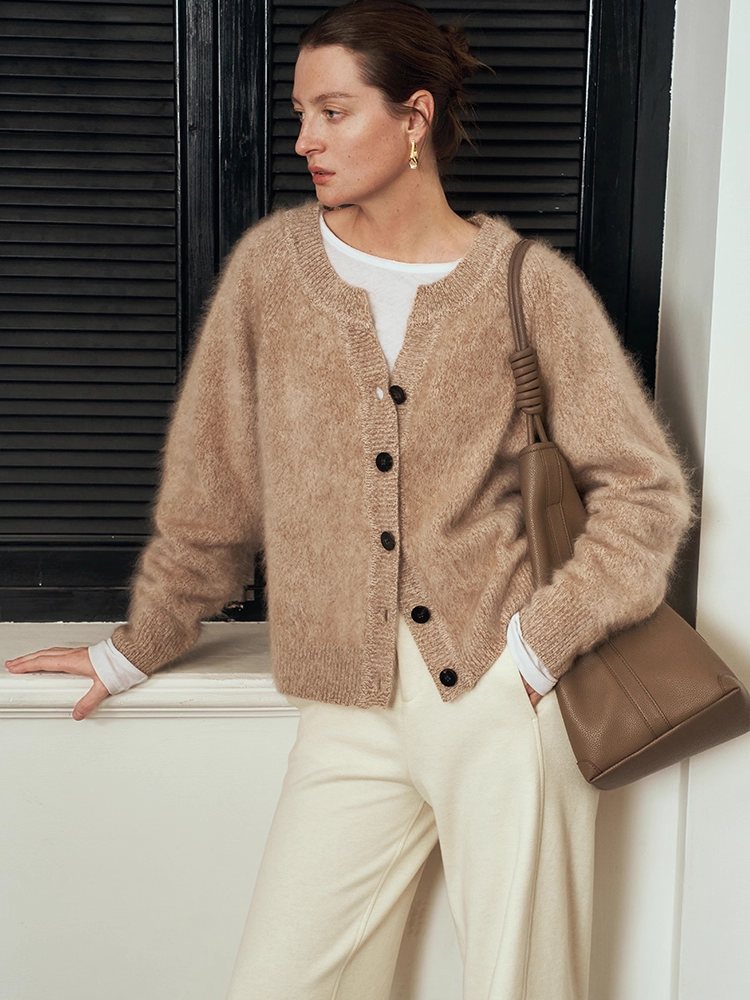 Brushed Cashmere-Wool Bouclé Yarn Crewneck Knit Cardigan for Women